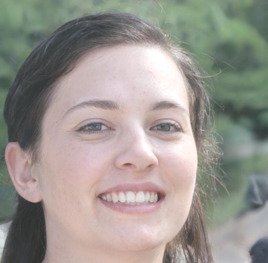 Vanya Dimitrova, Senior Financial Analyst